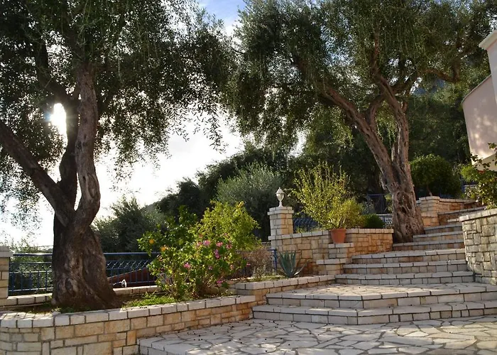 Ξενοδοχείο με διαμερίσματα View Luxury 4*